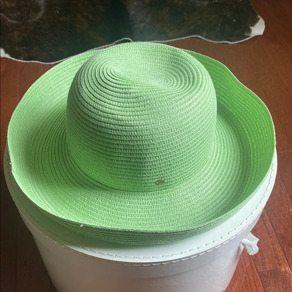 Betmar Light Green Women's Paper Curled Edge Sun Hat - Picture 1 of 9